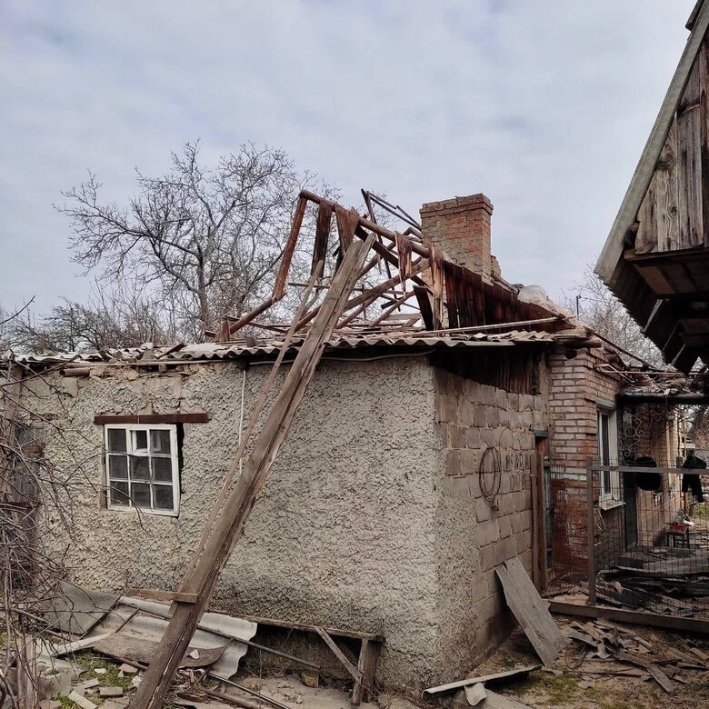 Окупанти обстріляли Нікополь із важкої артилерії 03