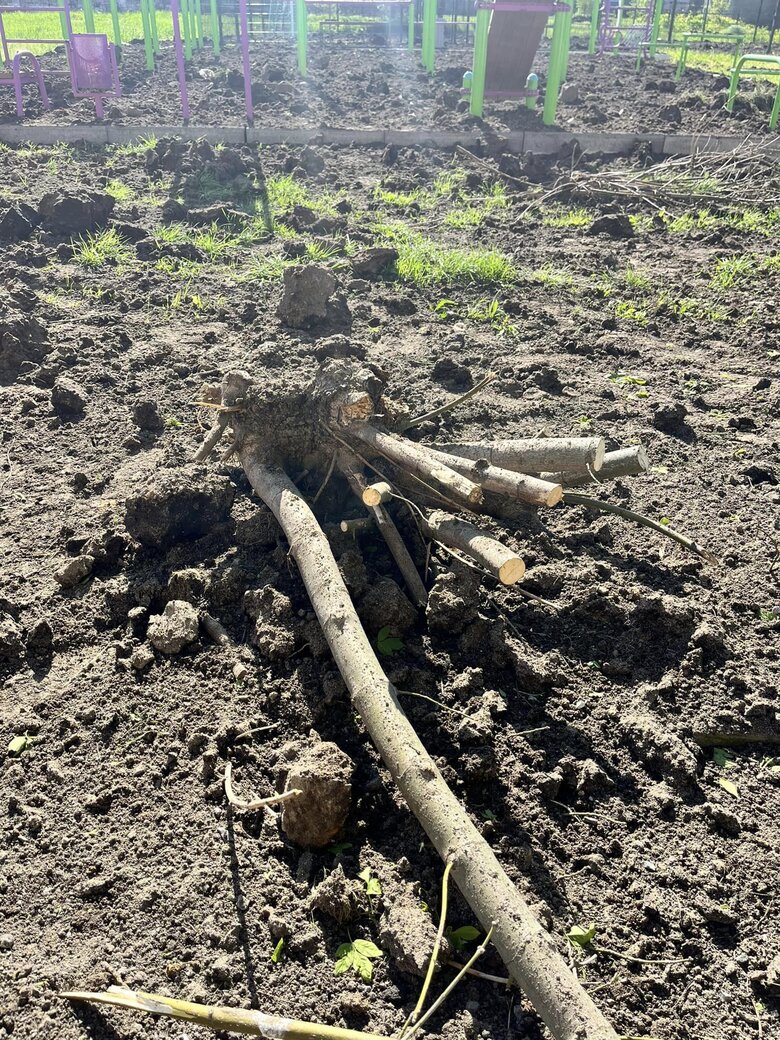 Рашисти обстріляли Краматорськ, пошкоджено школу, багатоповерхівки та лікарню, - мер Гончаренко 01