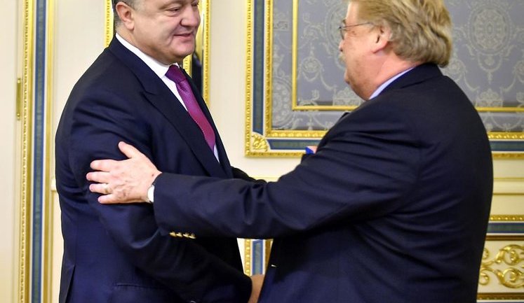 Порошенко провів зустріч із головою комітету у закордонних справах Європарламенту Броком (оновлено). ФОТО