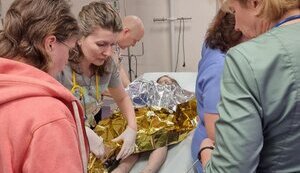 7-year-old girl in Okhmatdyt was wounded in Russian shelling of Kyiv. She was operated. PHOTOS