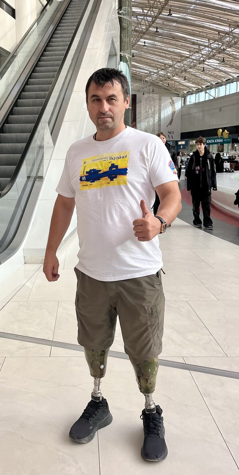 Військовослужбовець Артем Мороз: У мене влили два з половиною літри крові. Я не знаю, як я вижив 01 Військовослужбовець Артем Мороз: У мене влили два з половиною літри крові. Я не знаю, як я вижив 01