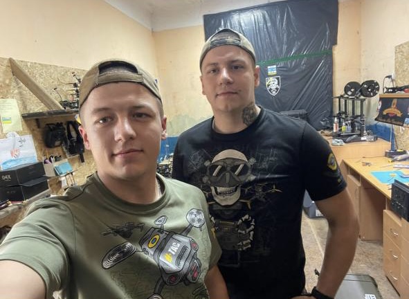 Аеророзвідник Андрій Скібін: Хочу звільнити Донбас, щоб позбирати свої втрачені Мавіки і повернути волонтерам, які їх купляли 05