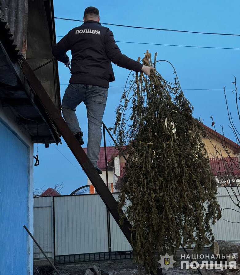 На Хмельниччині викрили нарколабораторію