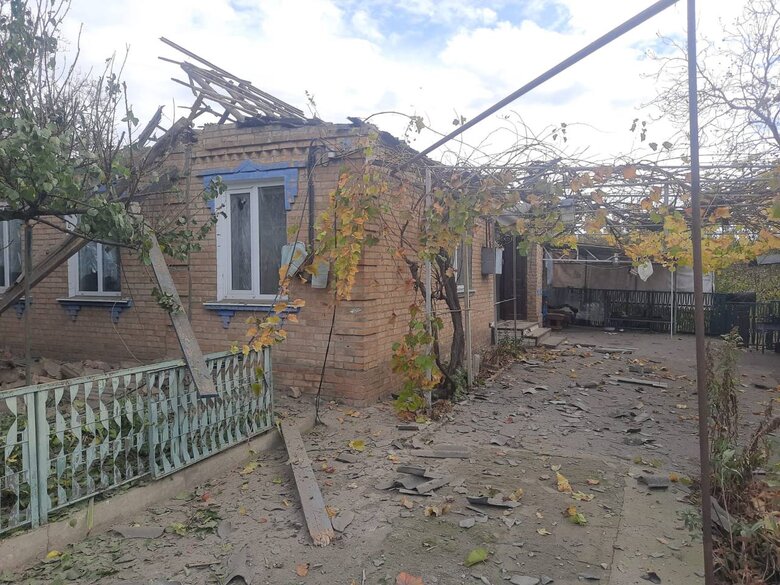 Росіяни обстріляли з артилерії та дронами Дніпропетровщину: поранено чоловіка й пошкоджено будинки 03