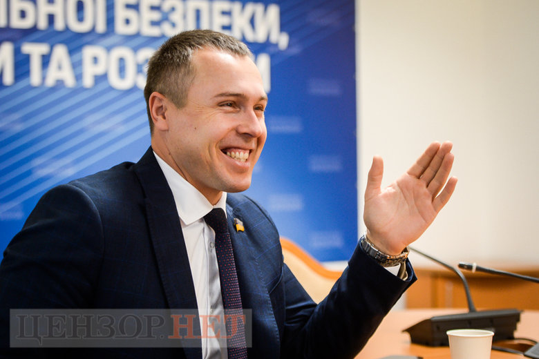 Народний депутат Голосу Роман Костенко: У влади вже не вийде поховати справу вагнерівців 02