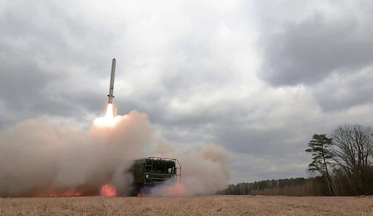 North Korea tested missile with cluster warhead: Seoul reported Russian "Iskander" missiles
