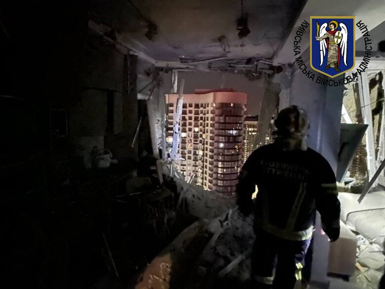 Shahed attack on Kyiv: air defense forces shot down almost 10 drones, one person died, two were injured 03