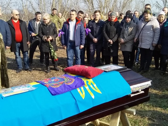 Украинского воина 58-й ОМБ Владимира Черненко похоронили 6 марта на Черниговщине 04