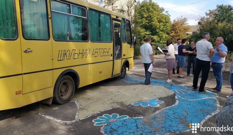 З 7 сіл Херсонщини вивезли на оздоровлення 193 дитини і 4 вагітні жінки через викиди з "Титана", - голова ОДА Гордєєв. ФОТО