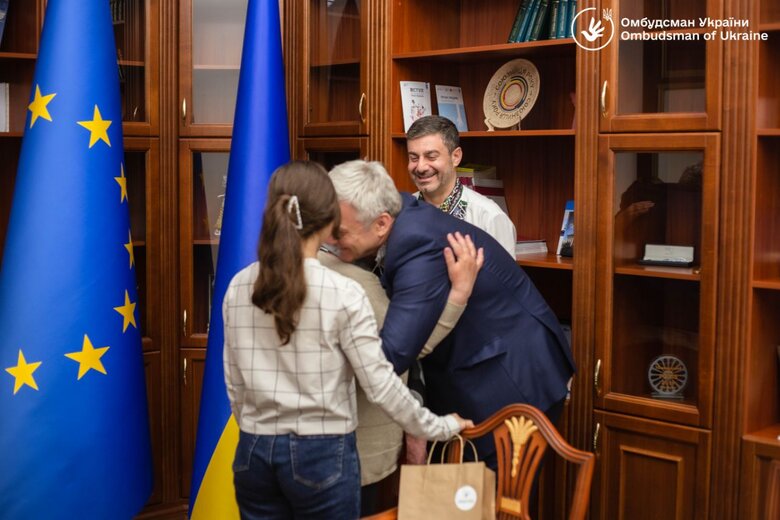 В Украину вернули депортированную в Россию 14-летнюю девочку, - Лубинец 02