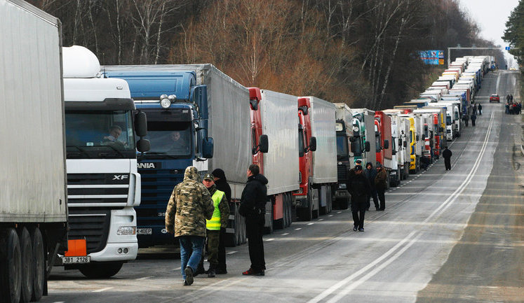 Служба відновлення витратить 440 мільйонів на будівництво парковки для фур на кордоні з Польщею