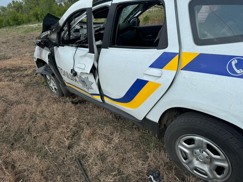 Ворог дроном атакував поліцейське авто біля Вовчанська