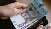 Середня зарплата в Україні за місяць зросла всього на 159 гривень