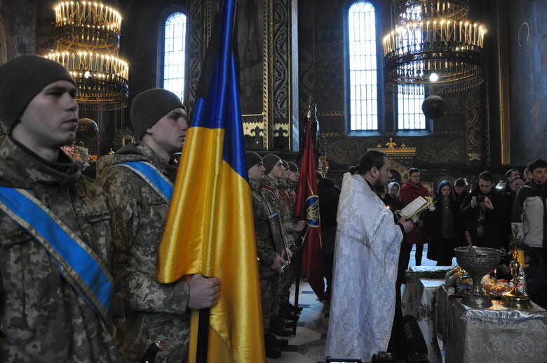 Із українським захисником та одним із розробників гри S.T.A.L.K.E.R Володимиром Єжовим, який загинув у боях під Бахмутом, попрощалися в Києві 45
