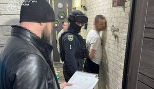 На Дніпропетровщині судитимуть 11 злочинців, які збували наркотики: щомісячний обіг становив 12 мільйонів гривень. ФОТОрепортаж