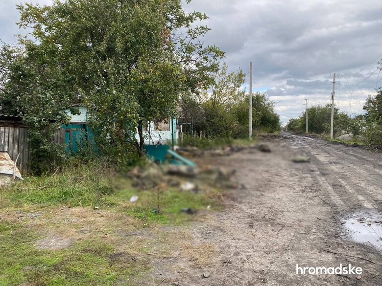 У деокупованому Лимані знайшли понад 50 свіжих поховань із цивільними 04