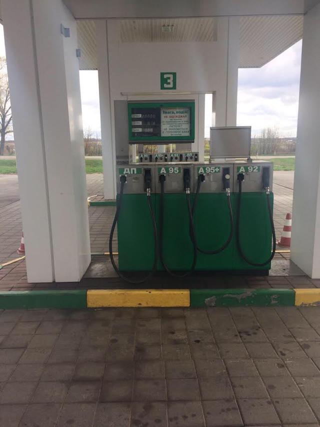 Податківці ліквідували нелегальну АЗС на Черкащині 02