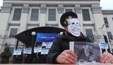 "Мовчазне знання": под посольством РФ показали, почему дела об исчезновениях крымских активистов находятся в тупике. ВИДЕО+ФОТОрепортаж