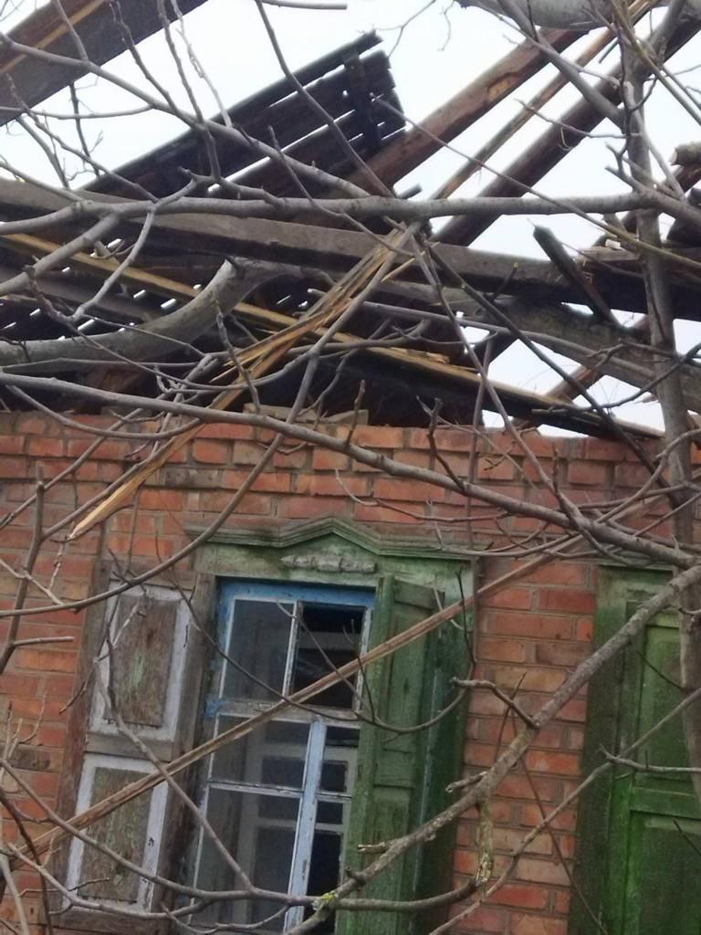 Рашисти 13 разів обстріляли Донеччину: Пошкоджено інфраструктурний об’єкт, будинки та адмінбудівлі 03