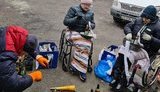 Инвалиды-колясочники готовят "бандеровское смузи" в Черновцах. ФОТО