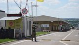 Наемники РФ блокируют пропуск граждан через КПВВ "Новотроицкое", - Госпогранслужба. ФОТО