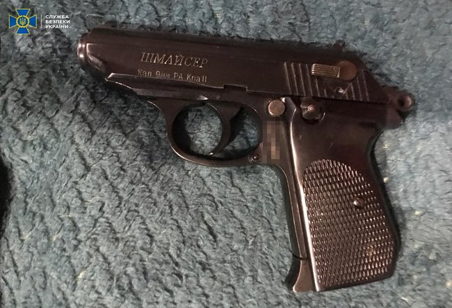 СБУ задержала на Киевщине вооруженных активистов, источник говорит, что это титушки Медведчука (обновлено) 01 СБУ задержала на Киевщине вооруженных активистов, источник говорит, что это титушки Медведчука (обновлено) 01