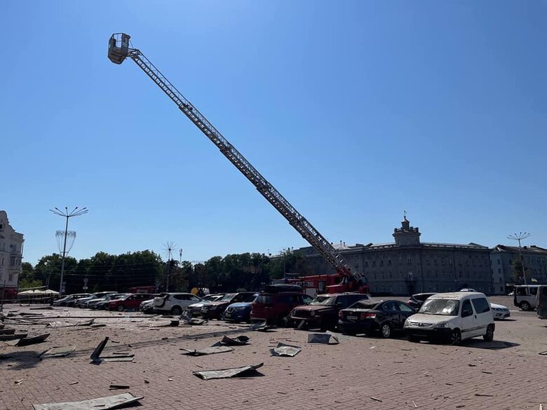 Ліквідація наслідків ракетного удару по Чернігову 05