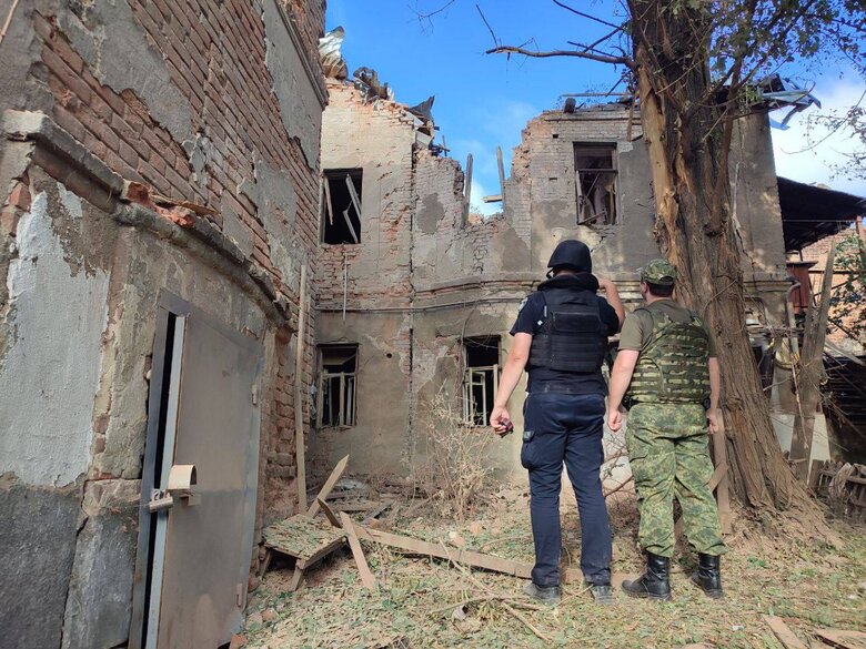 Наслідки ранкових обстрілів Харкова: постраждала виключно цивільна інфраструктура 03