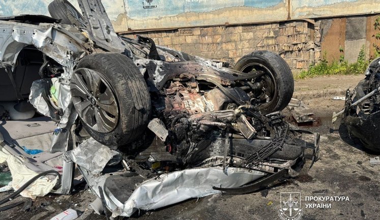 21-річний чоловік, який влаштував смертельну ДТП у Києві, не мав водійського посвідчення. ФОТОрепортаж