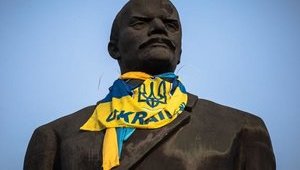 Ukraine to rewrite Soviet history with controversial 'decommunisation' laws