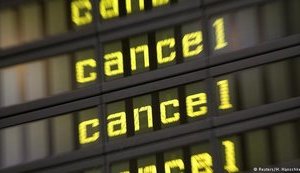 В аэропортах Берлина начались забастовки сотрудников наземных служб