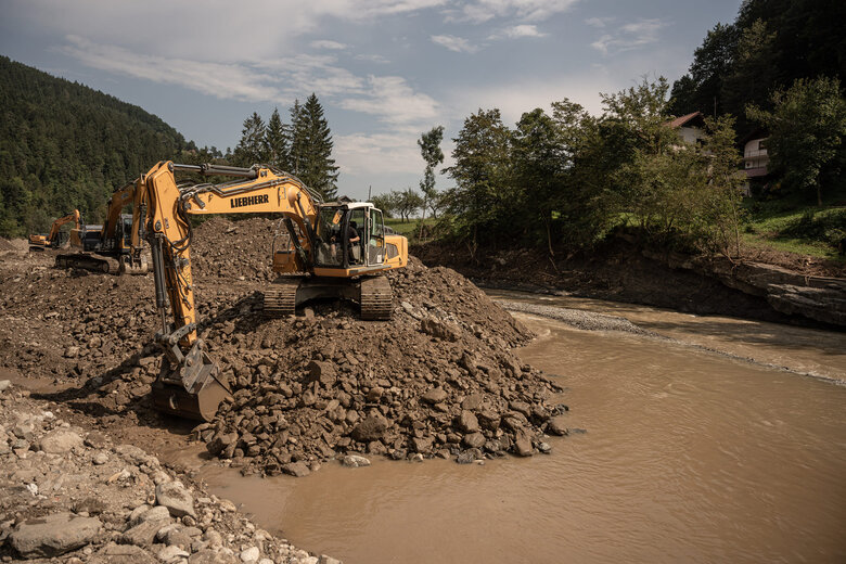 Ukrainian rescuers in Slovenia changed direction of channel on one of washed-out rivers, - SES 01