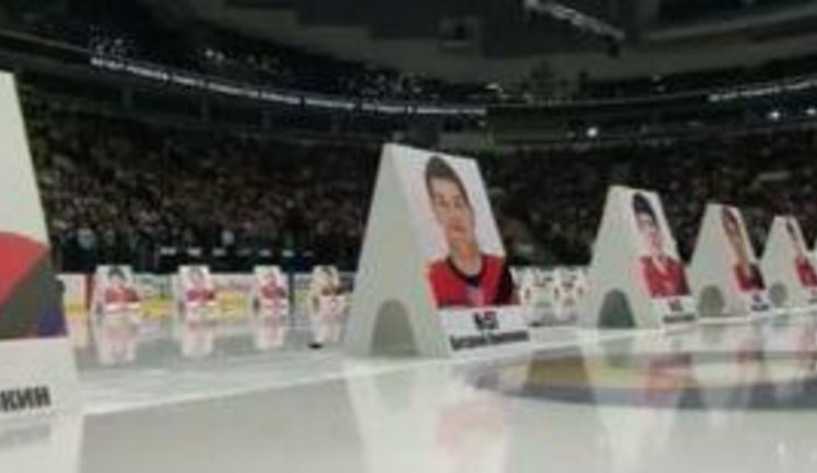 На "Минск-Арена" провели вечер-реквием по погибшим в авиакатастрофе хоккеистам "Локомотива". ВИДЕО.