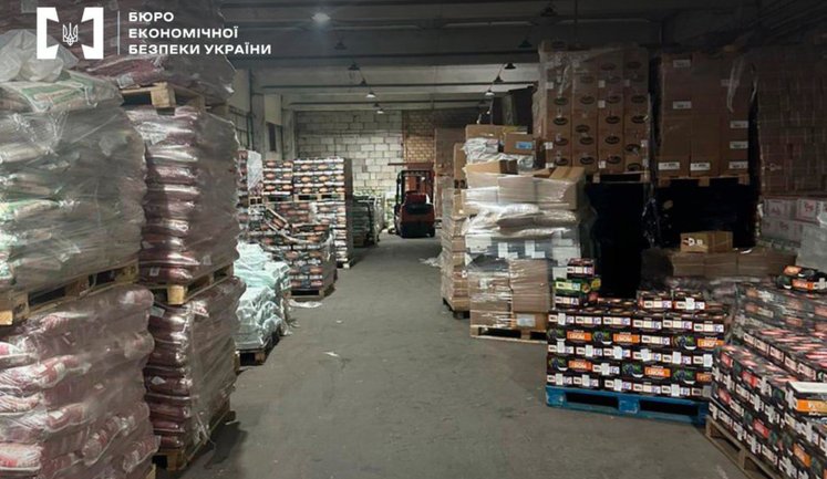 Суд наказав знищити сотні кілограмів підробленої кави Lavazza