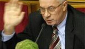 Кабмин повысил планы сборов в бюджет для налоговой и таможни на 3,2 миллиарда в месяц! Азаров "душит" бизнес похлеще Тимошенко...
