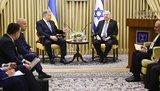 Порошенко на зустрічі з президентом Ізраїлю закликав посприяти звільненню українських моряків, незаконно захоплених РФ у полон. ФОТО