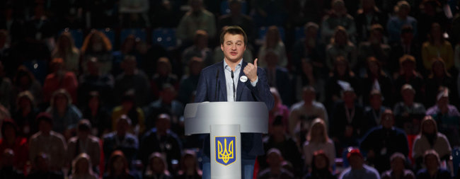 Головний технолог БПП Сергій Березенко: Я читаю Фейсбук і сам вже не можу зрозуміти - це я читаю тільки тих, хто підтримує Порошенка? Якщо все так добре, чому в нас не 80% підтримки? 02