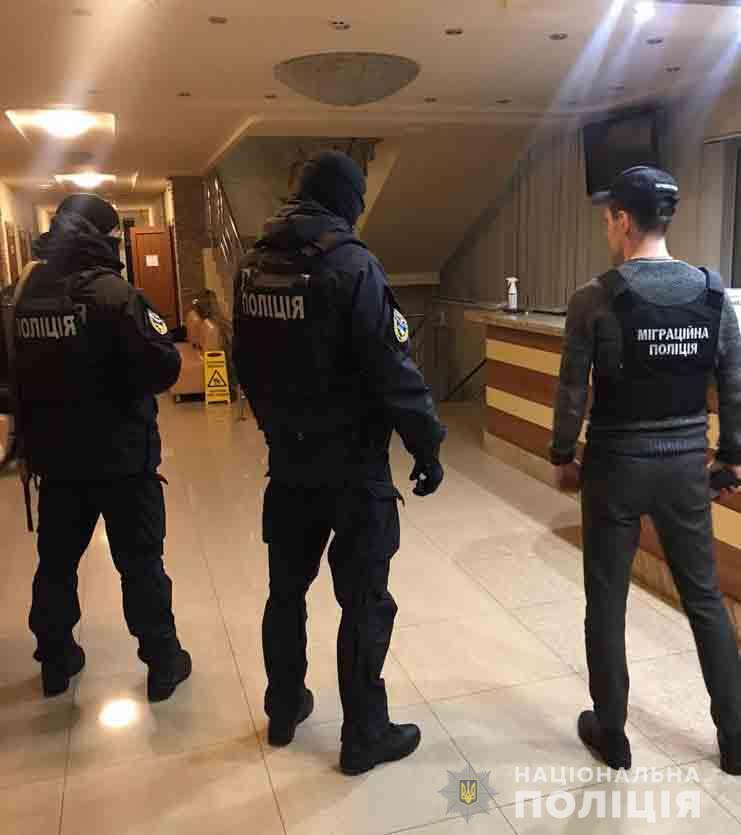 Полицейские разоблачили схему продажи детей иностранцам: за свои услуги организаторы преступной группы получали 50-70 тыс. евро 03 Полицейские разоблачили схему продажи детей иностранцам: за свои услуги организаторы преступной группы получали 50-70 тыс. евро 03