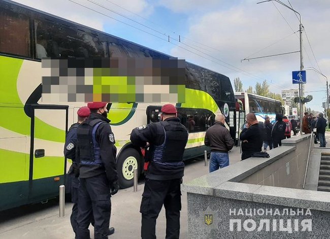 Сітки підкупу виборців викрили в Києві і чотирьох областях, - глава Нацполіції Клименко 02