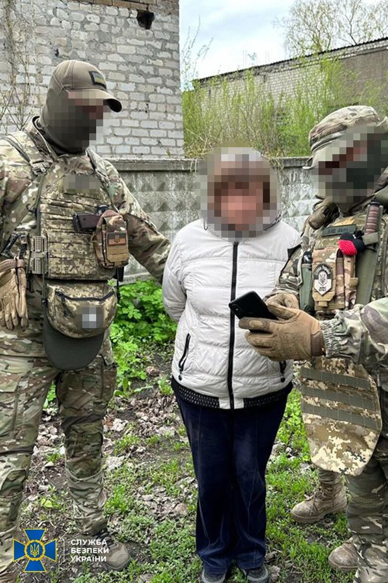 Задержаны двое российских информаторов в Донецкой области. Один из них работал на штурмующих Бахмут вагнеровцев - СБУ 02