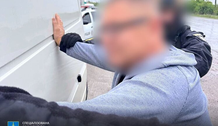 Helping military to flee abroad for money: criminal group exposed in Ternopil region. PHOTOS