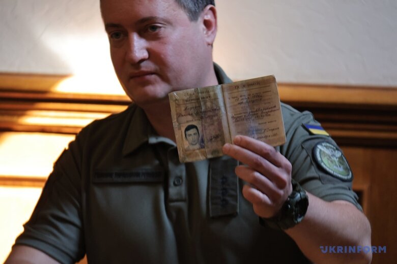 conducted successful special operation Barynya, which resulted in recruitment of Russian career military 01