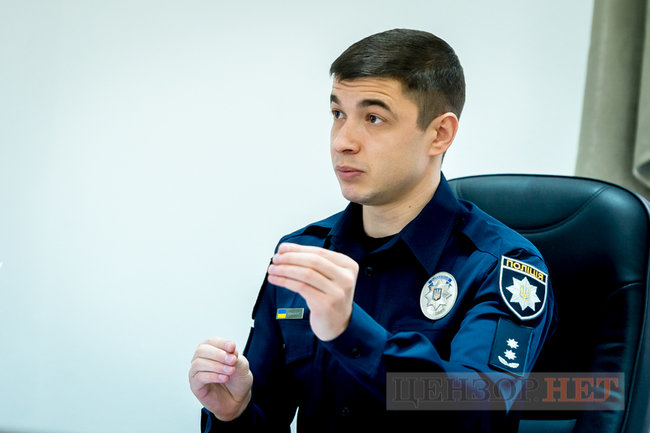 Начальник Департаменту міграційної поліції Нацполіції Сергій Пантелєєв: Канал був створений через ситуацію з ковідом. Люди добу пливли без їжі й води в контейнерах 06