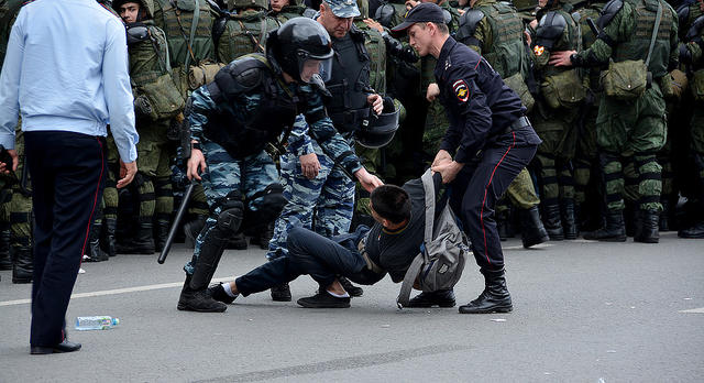 Moscow police brutally dispersed opposition demonstration 01 Moscow police brutally dispersed opposition demonstration 01