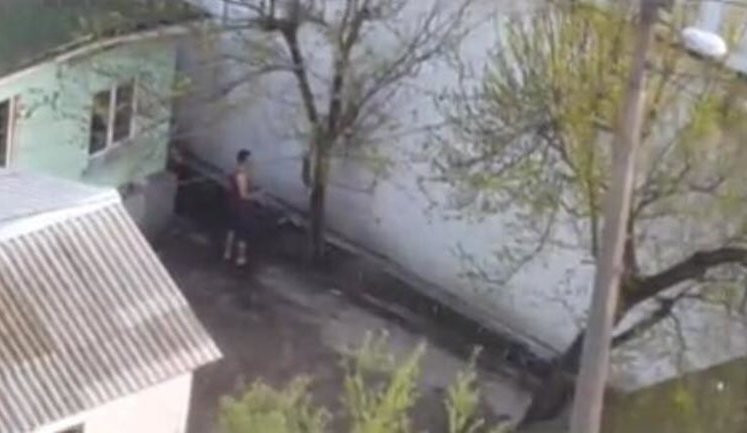 Суд підтвердив вирок шкуродерові, який знущався з тварин у Києві