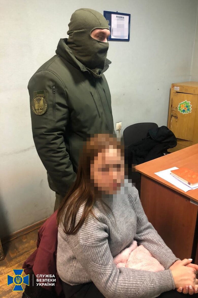 СБУ в Киеве задержала чиновницу из Купянска, работавшую на захватчиков 02 СБУ в Киеве задержала чиновницу из Купянска, работавшую на захватчиков 02