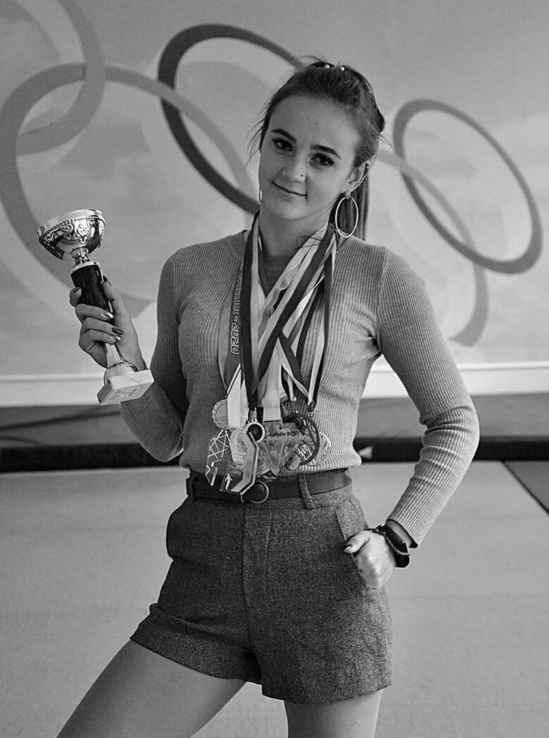 Під час ворожого обстрілу Кривого Рогу загинула чемпіонка України зі спортивних танців Даря Курдель 01