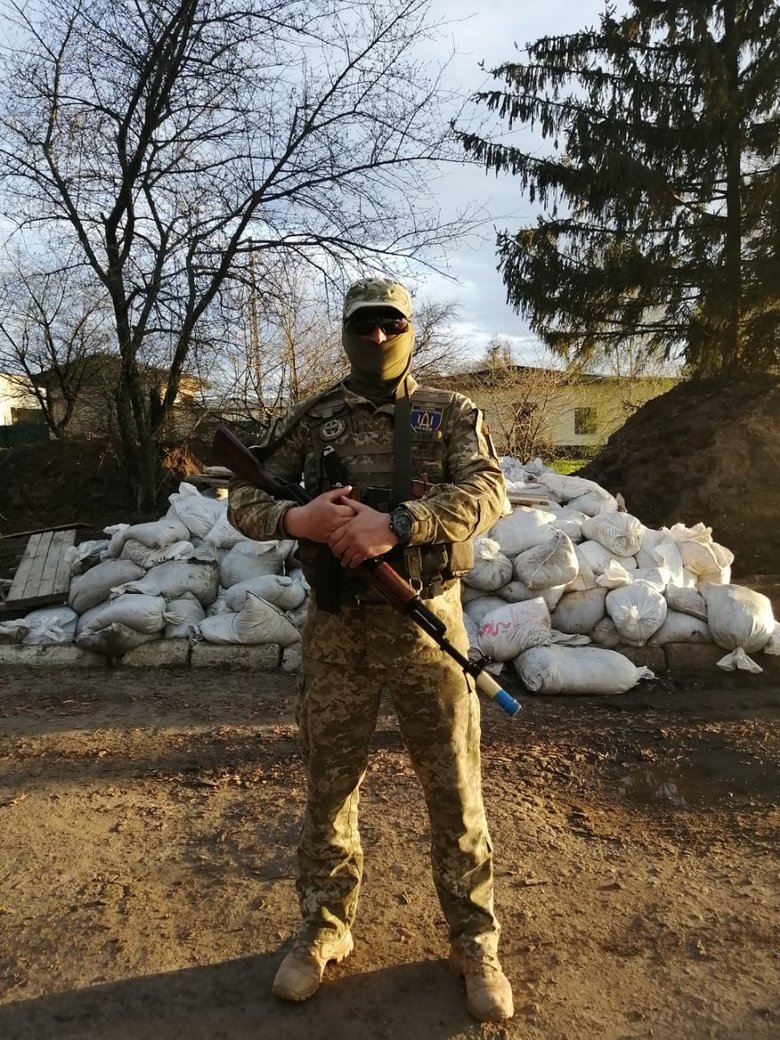 Командир протитанкової прикордонної застави позивний Легат: На Сумщині місцеві нам дуже допомагали. З їхньою допомогою коригували удари байрактарів і били колони ворожої техніки 02 Командир протитанкової прикордонної застави позивний Легат: На Сумщині місцеві нам дуже допомагали. З їхньою допомогою коригували удари байрактарів і били колони ворожої техніки 02