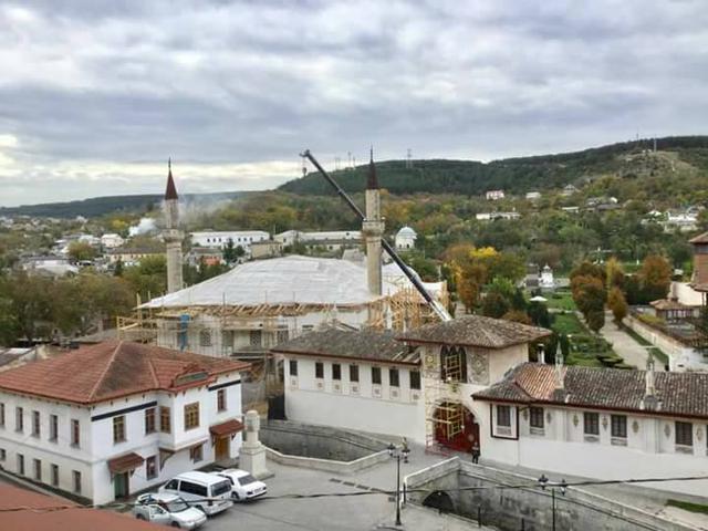 Окупанти знищують Бахчисарайський ханський палац, - Пашаєв 01 Окупанти знищують Бахчисарайський ханський палац, - Пашаєв 01