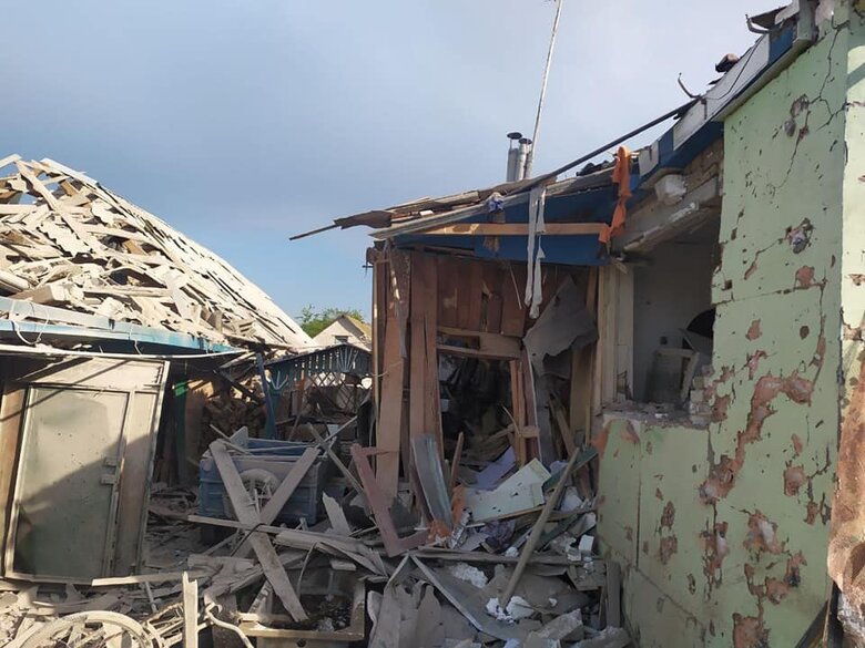 Enemy plane struck three rocket attacks on Sumy region, three people are wounded, and big destructions in households, - Zhyvytskyi 04